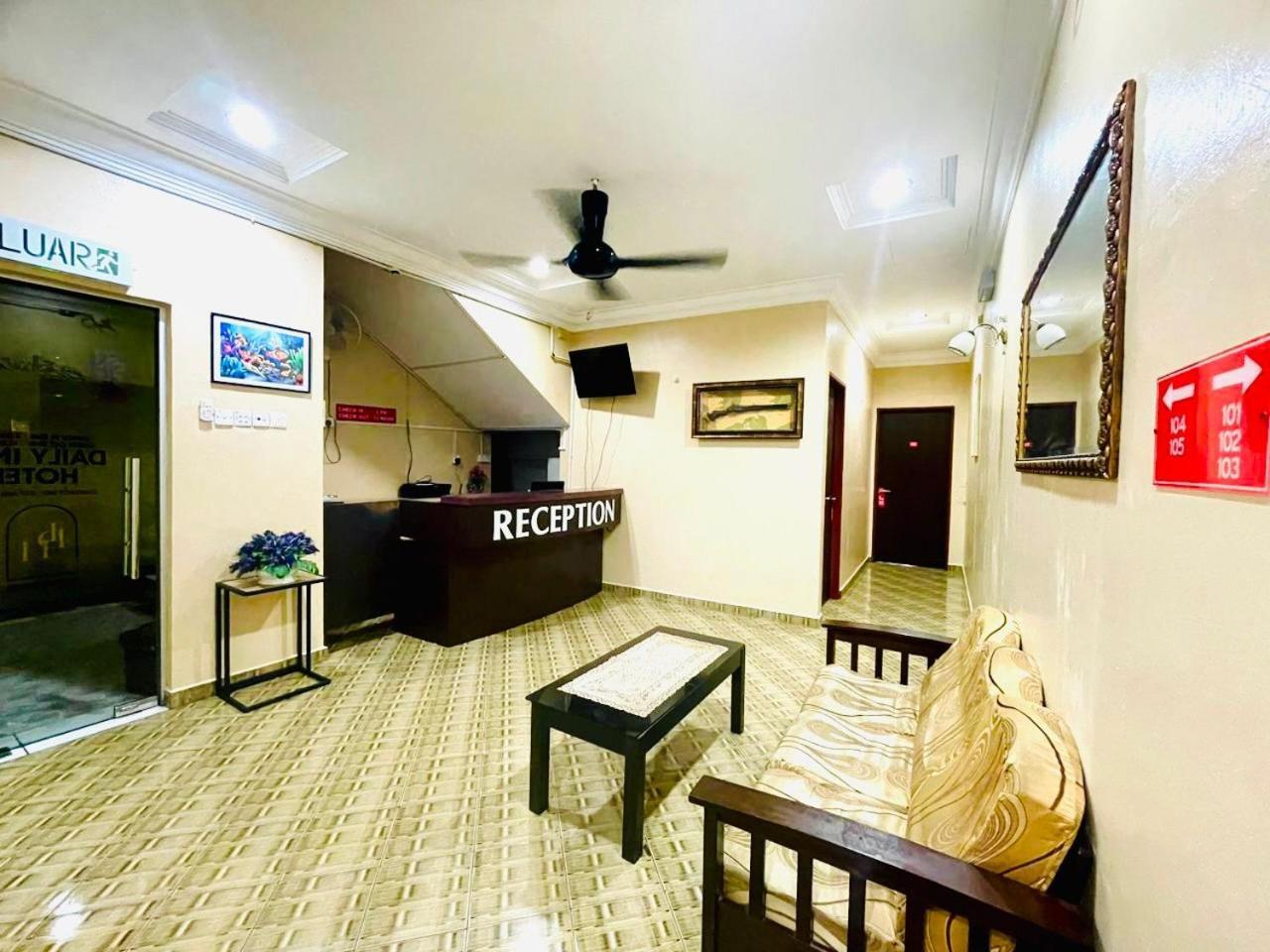 Daily Inn Hotel Mersing Buitenkant foto